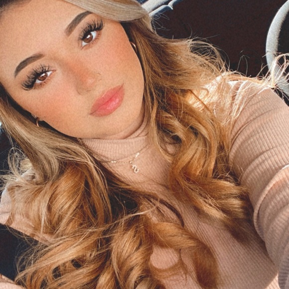 Meet your Posher, Salina - Picture 2 of 2